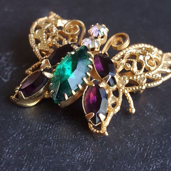 Gold Tone Butterfly Brooch Pin Green Purple Rhinestone Fancy Intricate 1.5 Inch - Picture 3 of 7